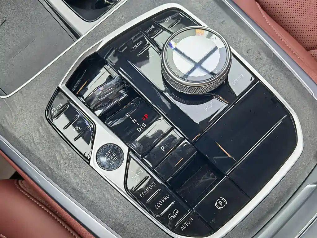 BMW X5 2025 — фото 15