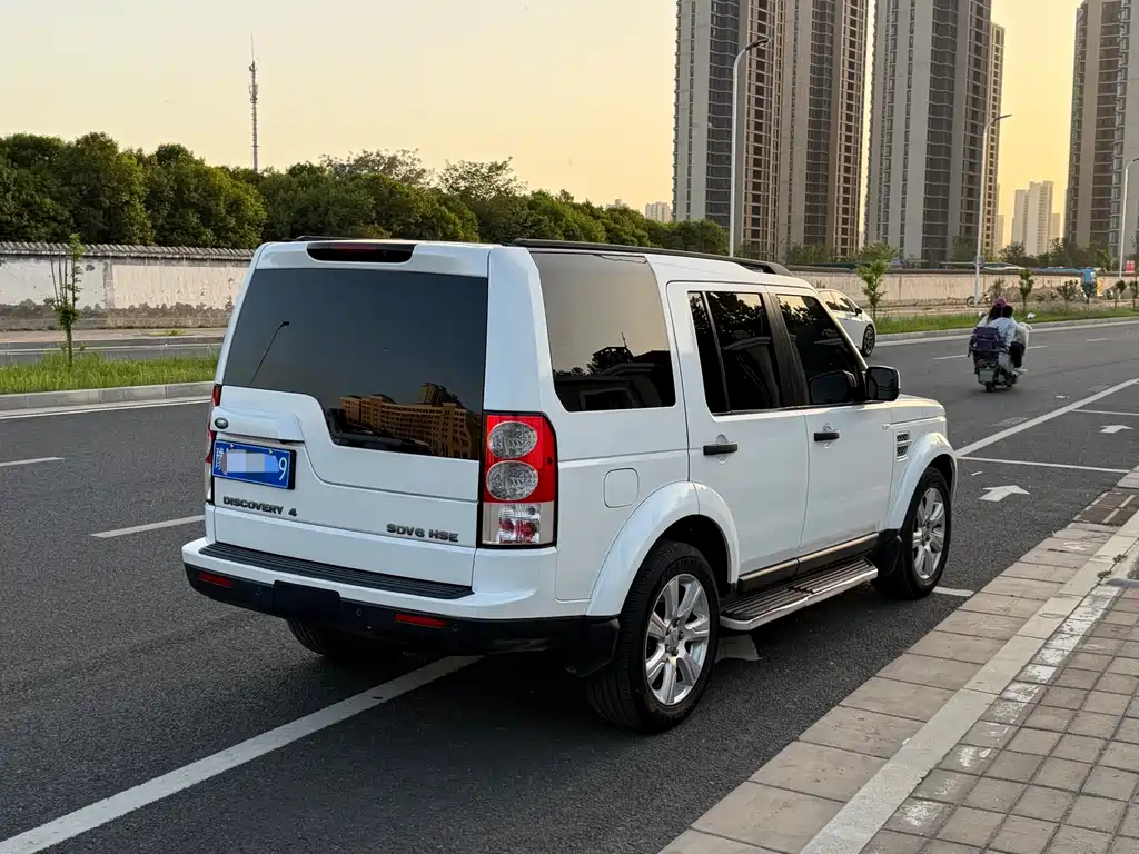 Land Rover Discovery 2013 — фото 12