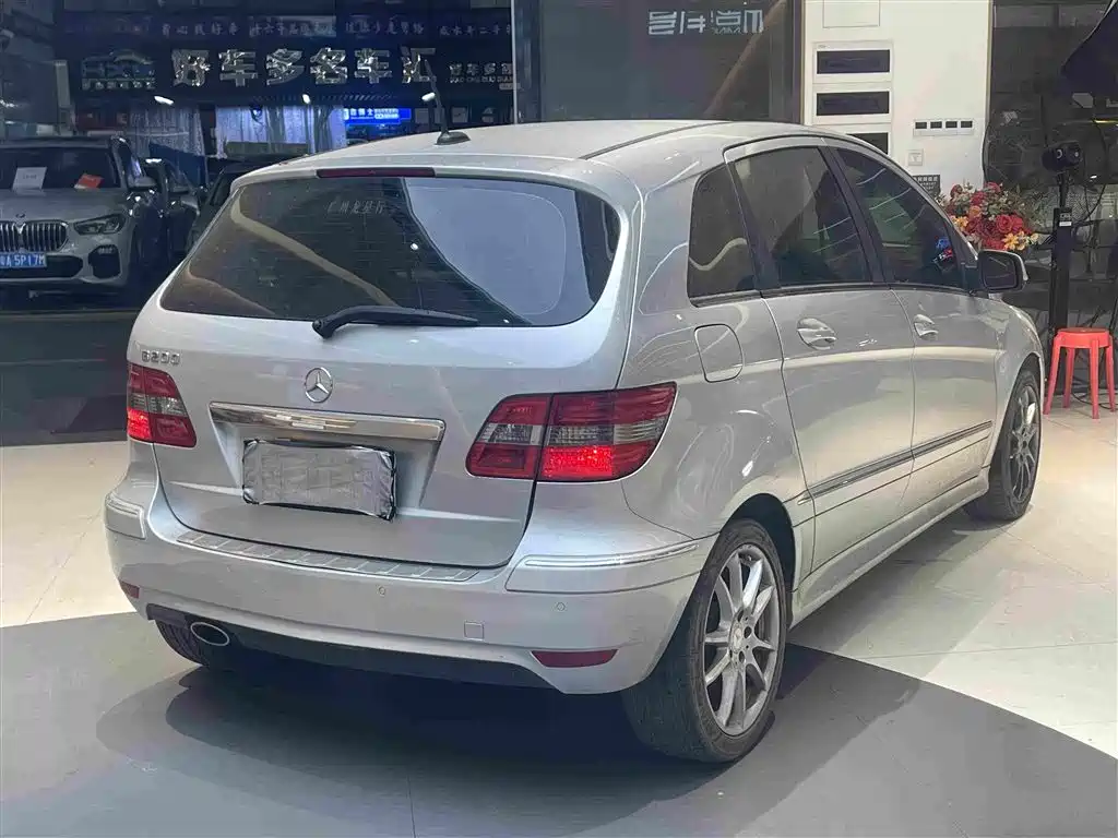 Mercedes-Benz B-Class 2011