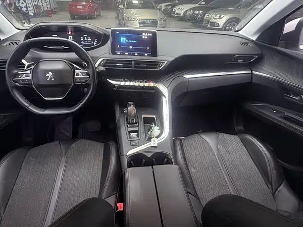 Peugeot 5008 2017