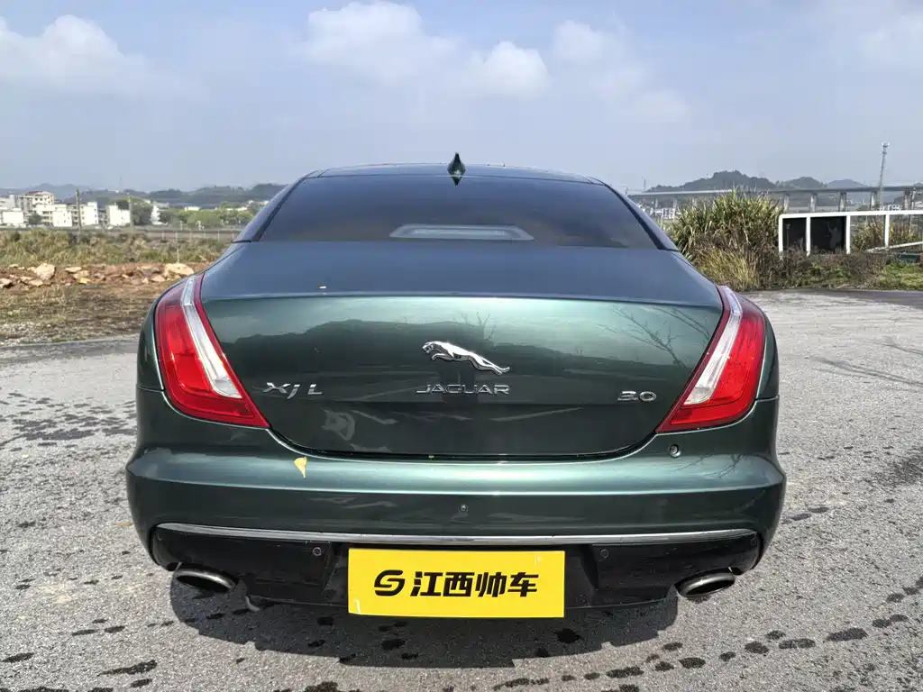 Jaguar XJ 2016 — фото 9
