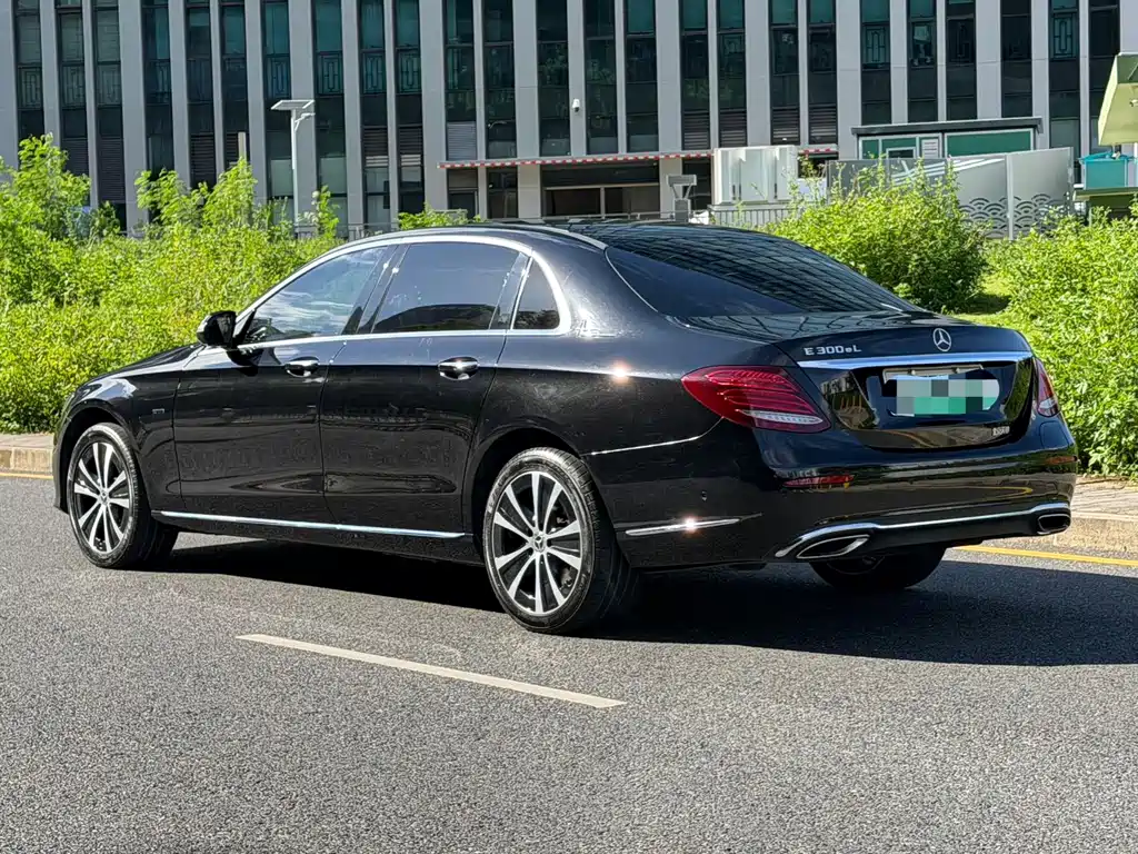 Mercedes-Benz E-Class New Energy 2020 — фото 6