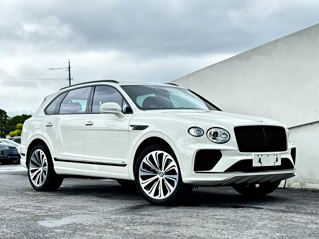 Bentley Bentayga 2021 — фото 2