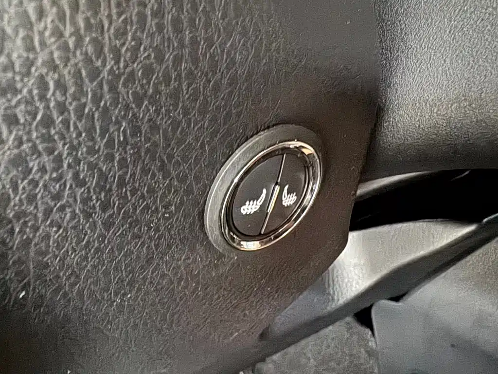 Toyota Yaris L 2022 — фото 11