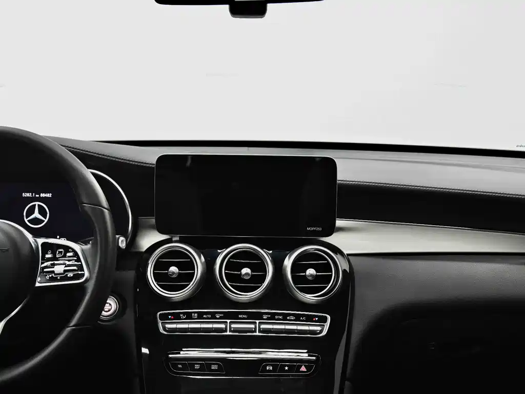 Mercedes-Benz GLC 2020 — фото 29