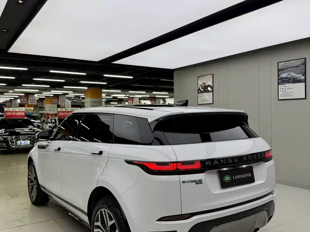 Land Rover Evoque 2022 — фото 6