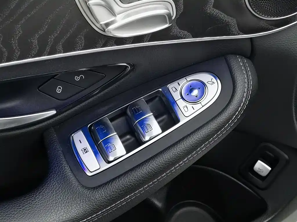 Mercedes-Benz C-Class 2020 — фото 9