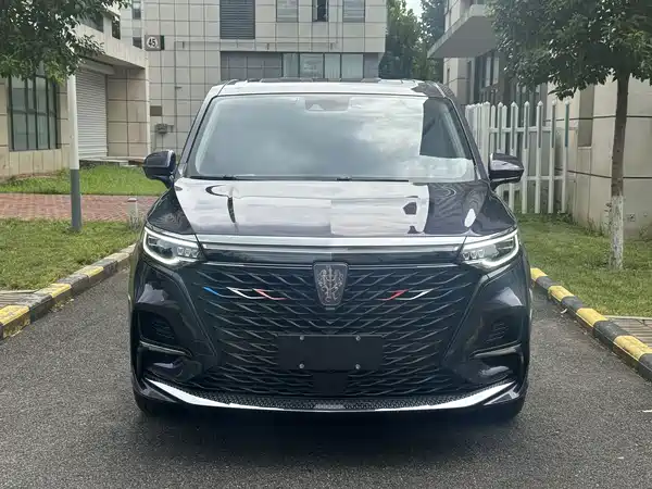 Roewe iMAX8 2022