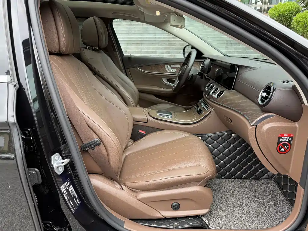 Mercedes-Benz E-Class 2019 — фото 14