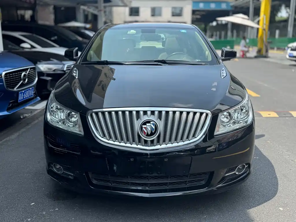 Buick LaCrosse 2012 — фото 2