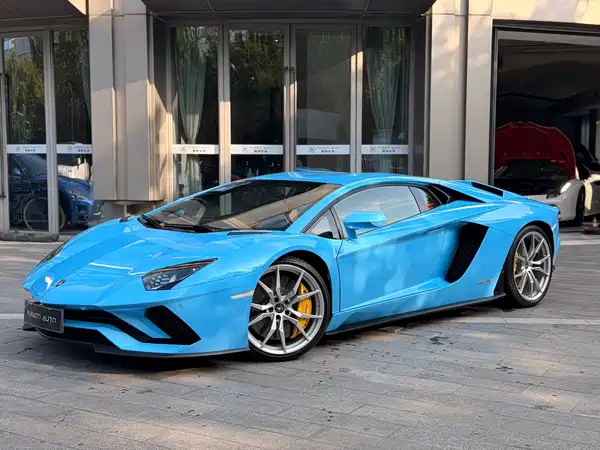 Lamborghini Aventador 2020