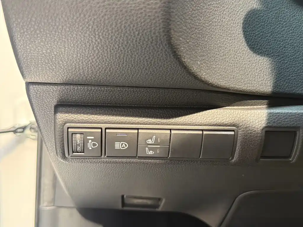 Toyota Corolla 2022 — фото 16
