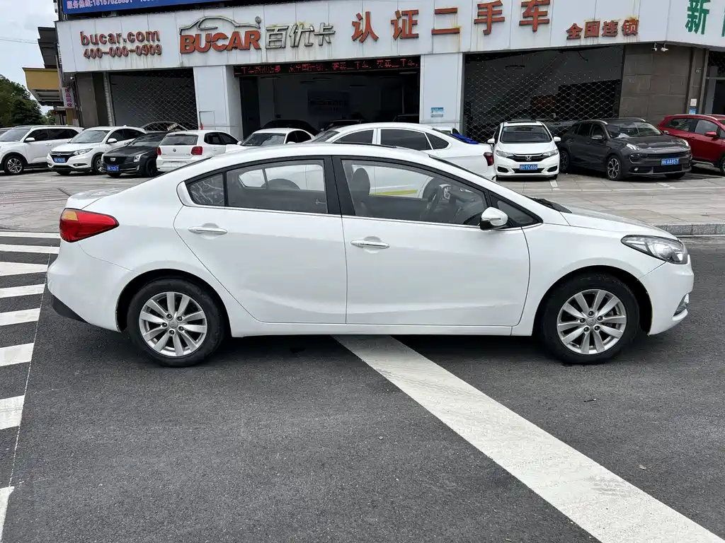 Kia K3 2016