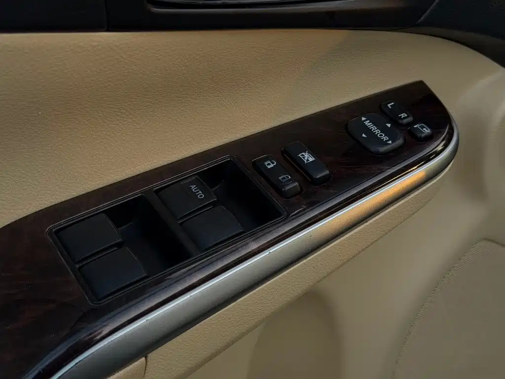 Toyota Camry 2016 — фото 8