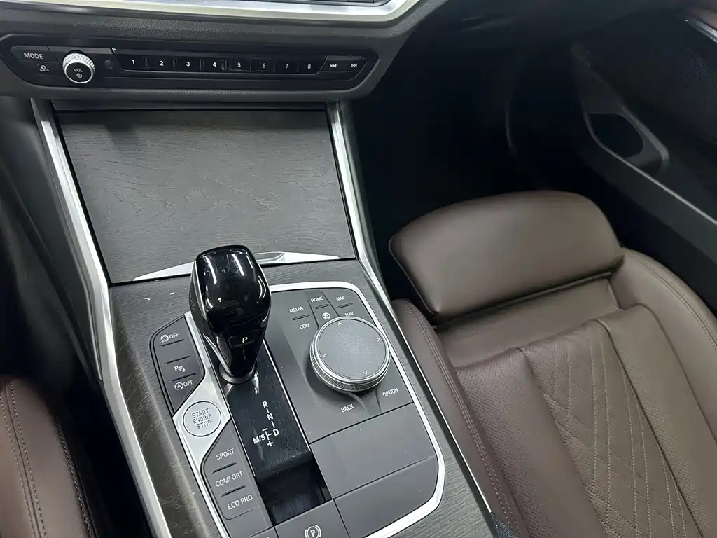 BMW 3 Series 2022 — фото 10