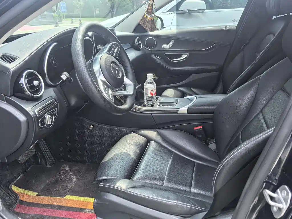 Mercedes-Benz C-Class 2020