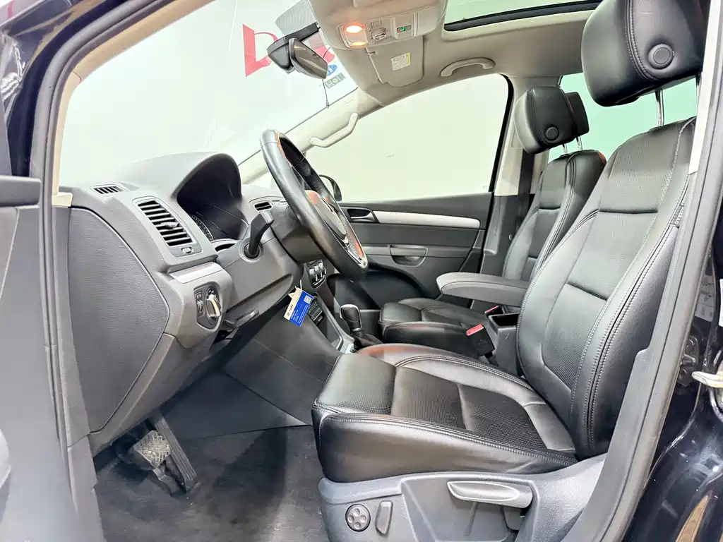 Volkswagen Sharan 2018 — фото 23