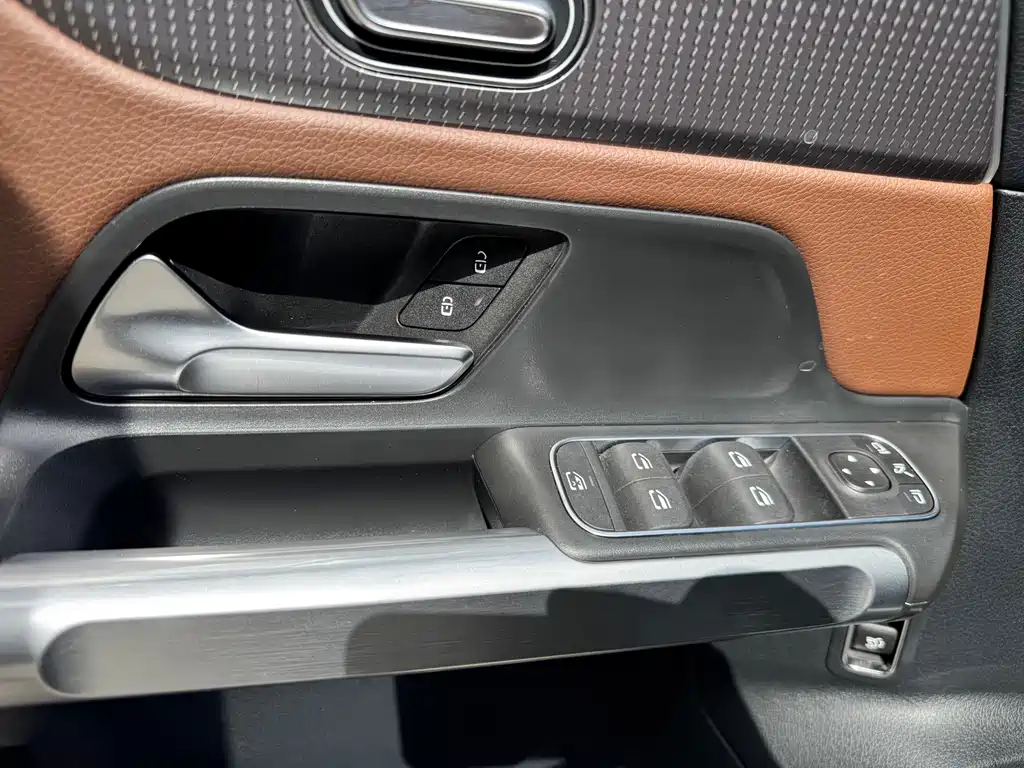 Mercedes-Benz GLB 2022 — фото 18
