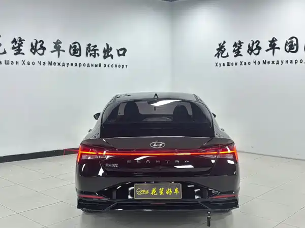 Hyundai Elantra 2023