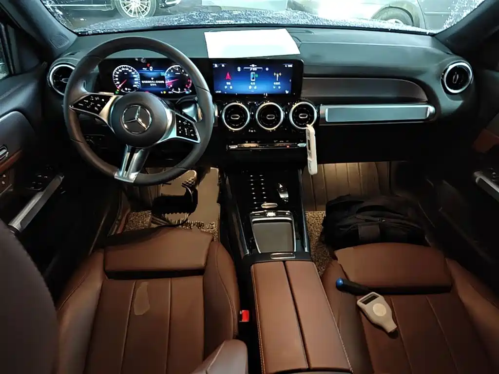 Mercedes-Benz GLB 2023 — фото 10