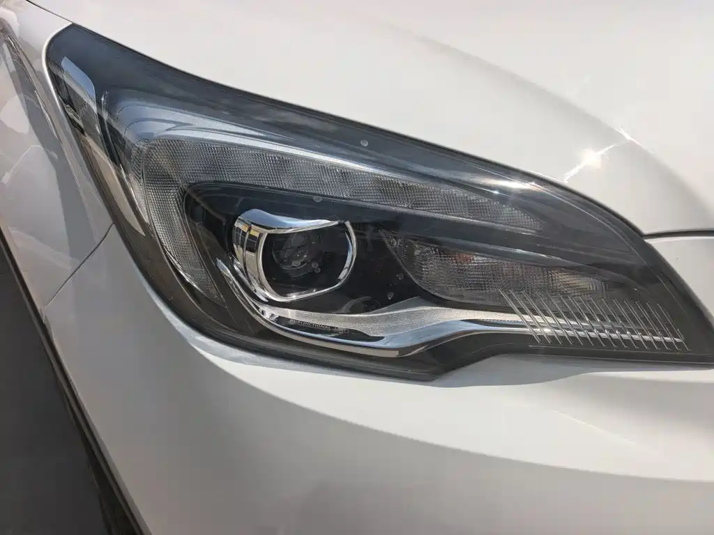 Buick Envision Plus 2018 — фото 10