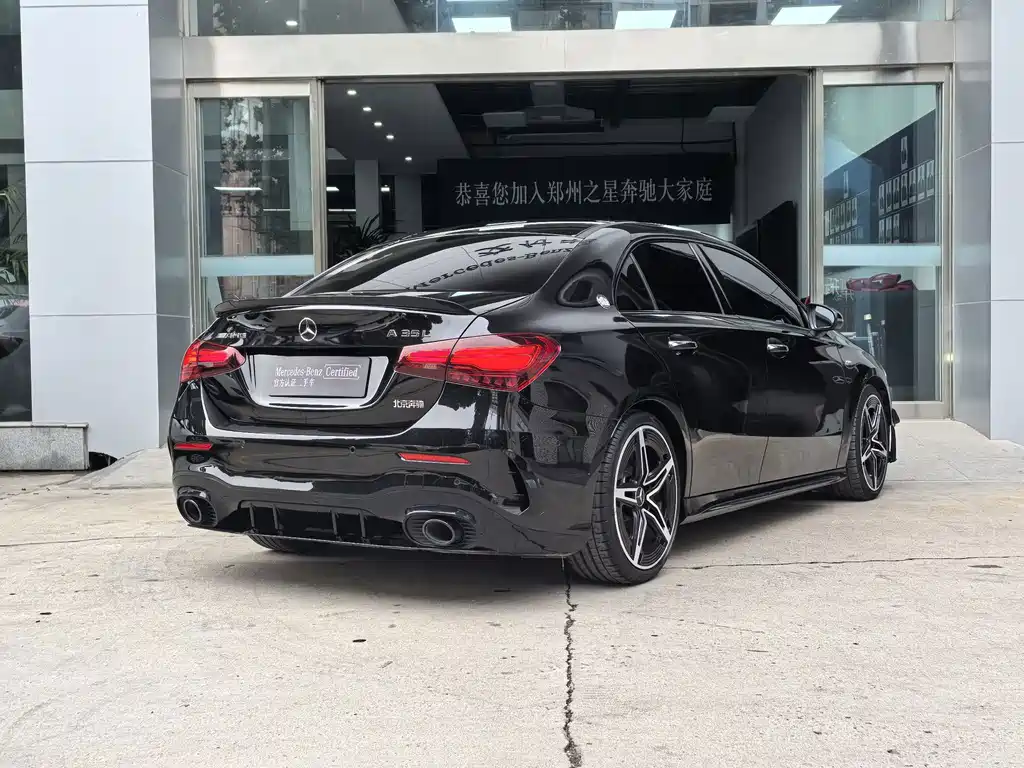 Mercedes-Benz A-Class AMG 2025 — фото 16