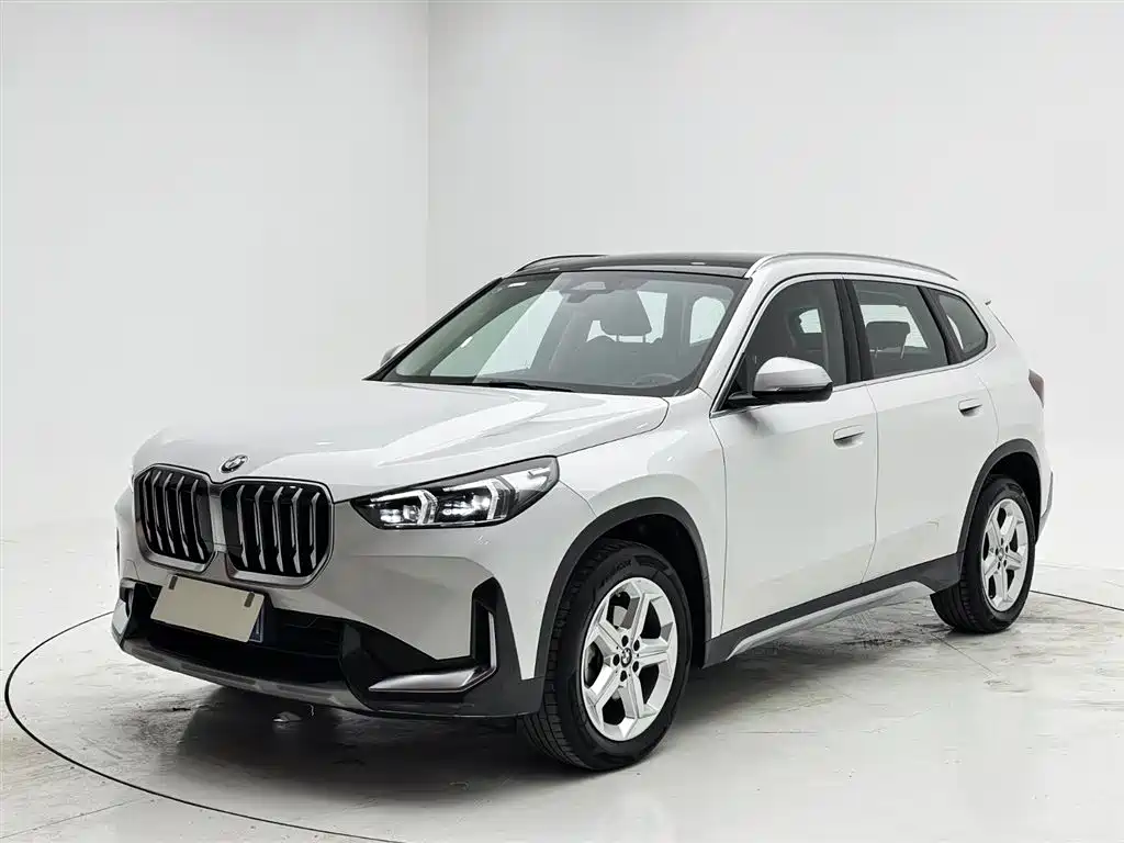 BMW X1 2023 — фото 1
