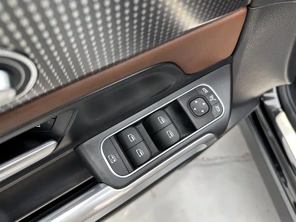 Mercedes-Benz GLB 2023 — фото 24