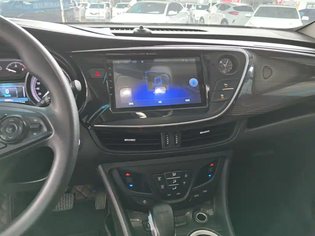 Buick Envision Plus 2018 — фото 13