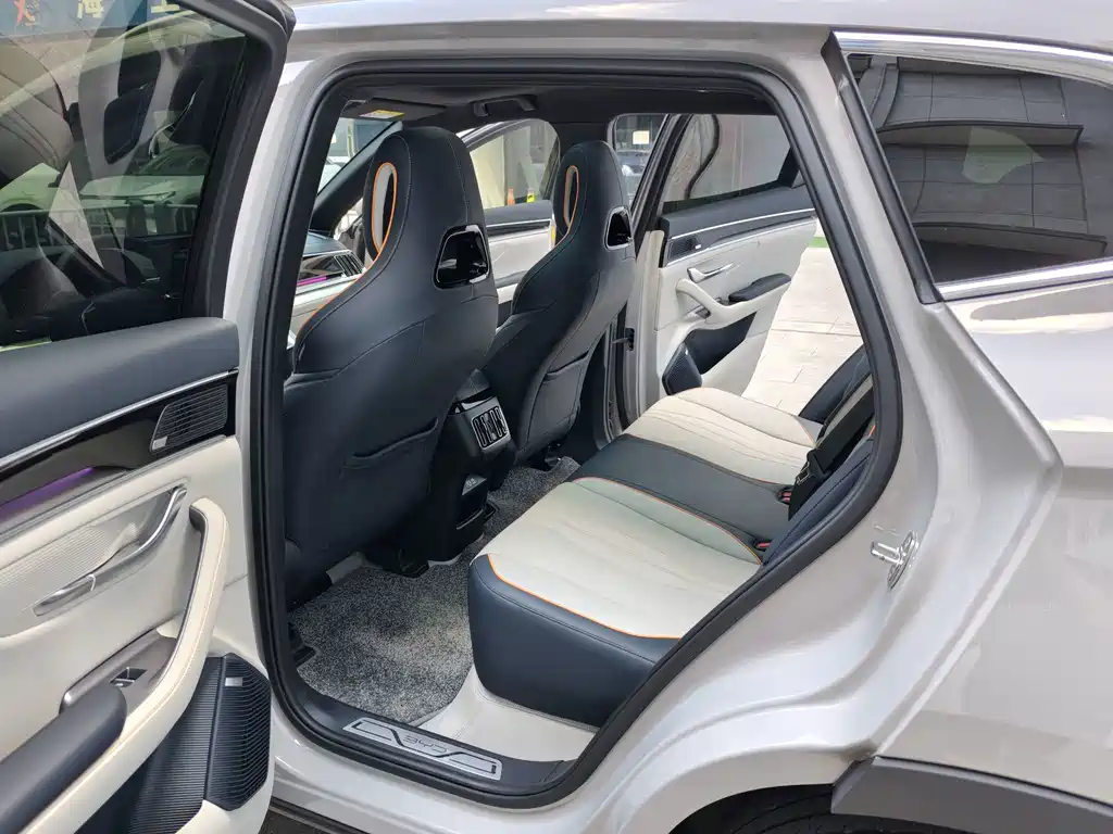 BYD Song PLUS New Energy 2023 — фото 10