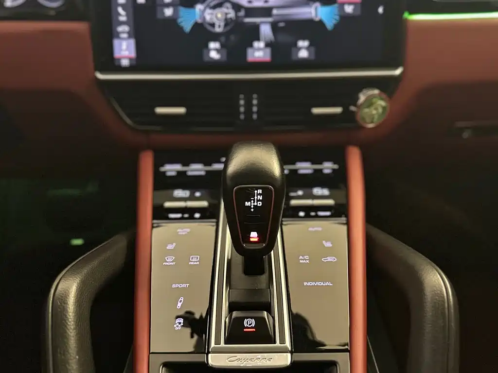Porsche Cayenne 2018 — фото 17