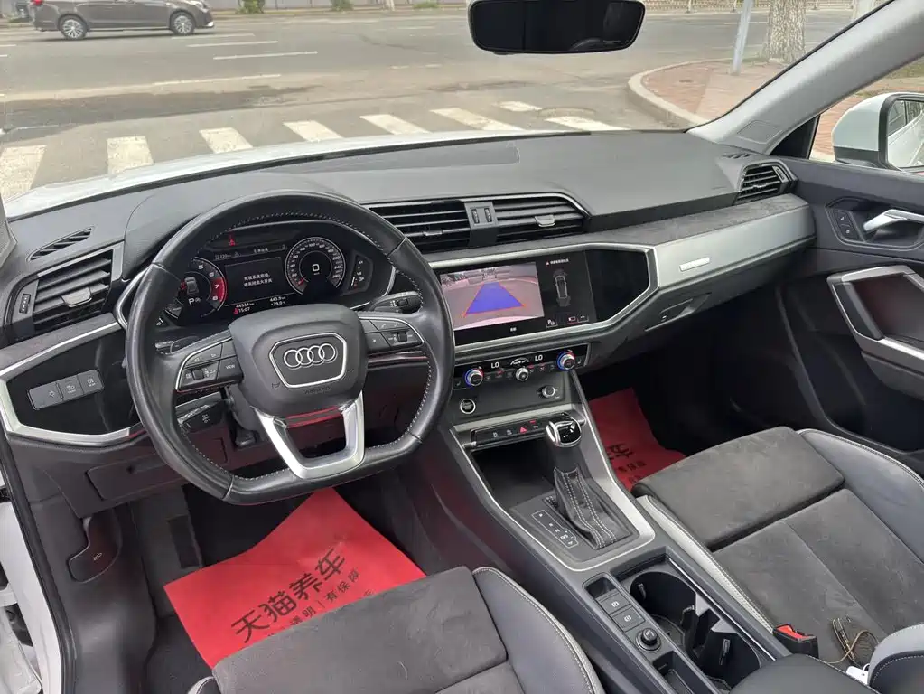 Audi Q3 2022 — фото 12
