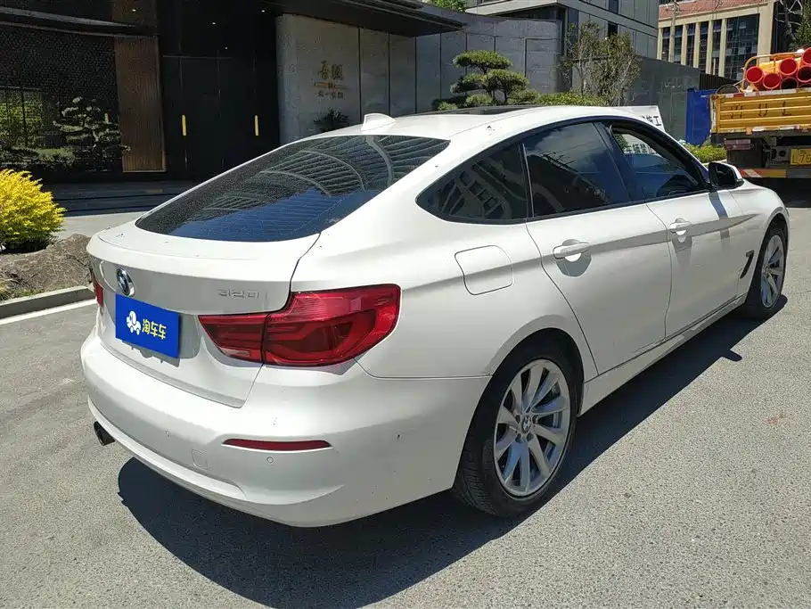 BMW 3 Series GT 2019 — фото 3