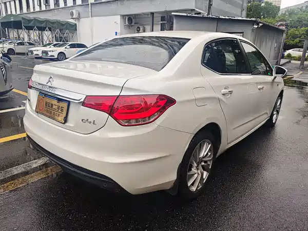 Citroën C4L 2014