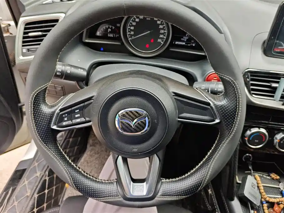 Mazda CX-4 2018 — фото 15