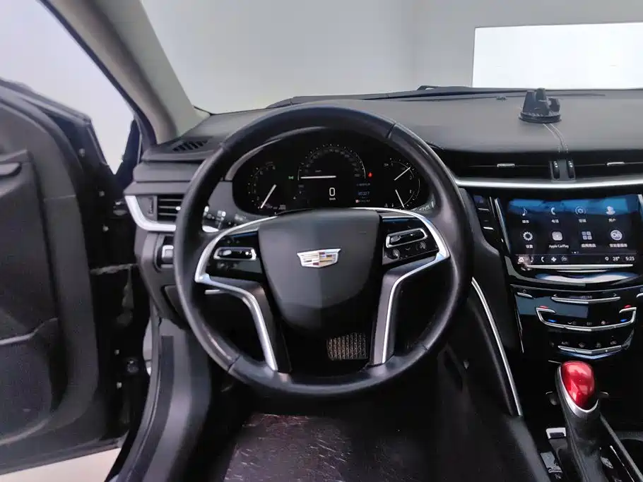 Cadillac XTS 2019 — фото 14