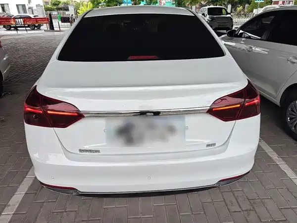 Geely Emgrand 2020
