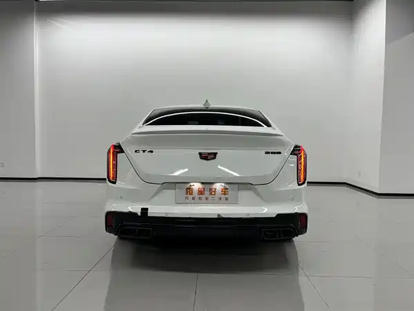 Cadillac CT4 2022