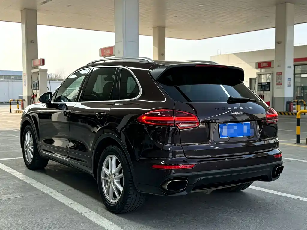 Porsche Cayenne 2016 — фото 9