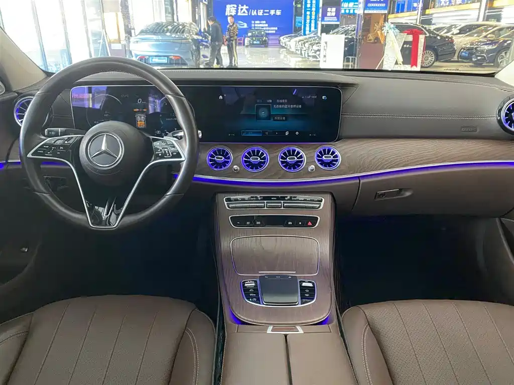 Mercedes-Benz E-Class 2023 — фото 11