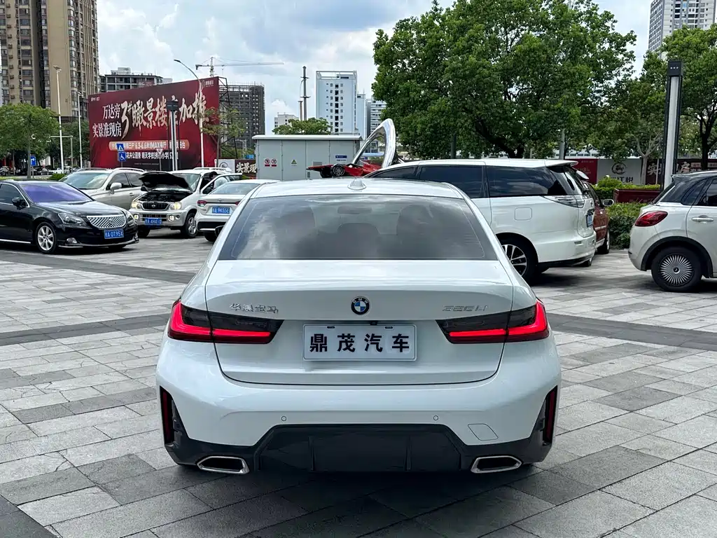 BMW 3 Series 2023