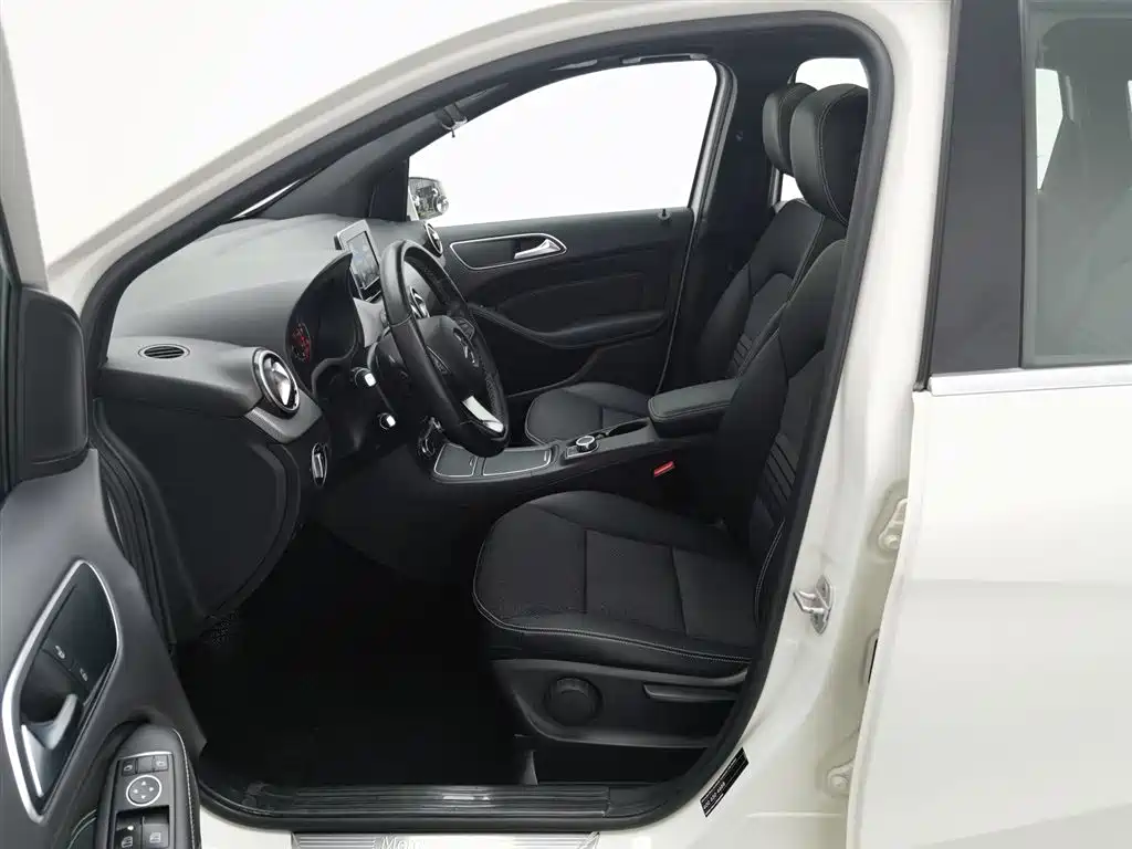Mercedes-Benz B-Class 2015 — фото 10