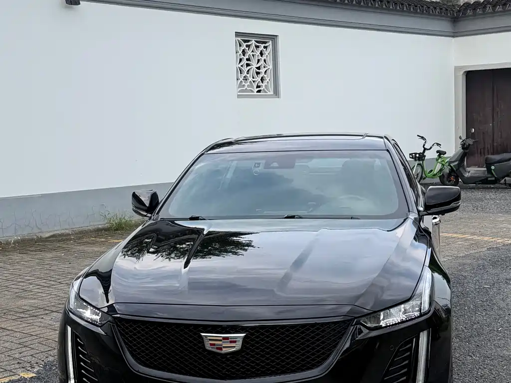 Cadillac CT5 2023 — фото 1