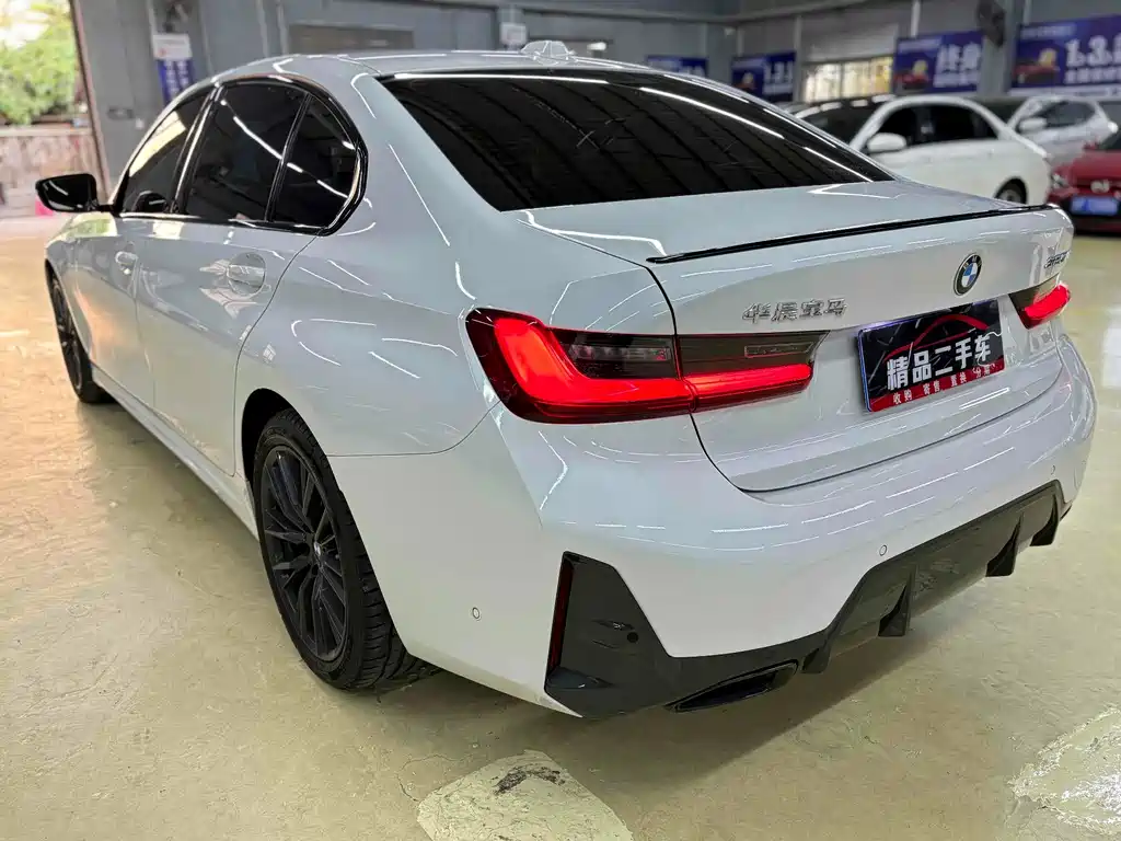 BMW 3 Series 2023 — фото 11