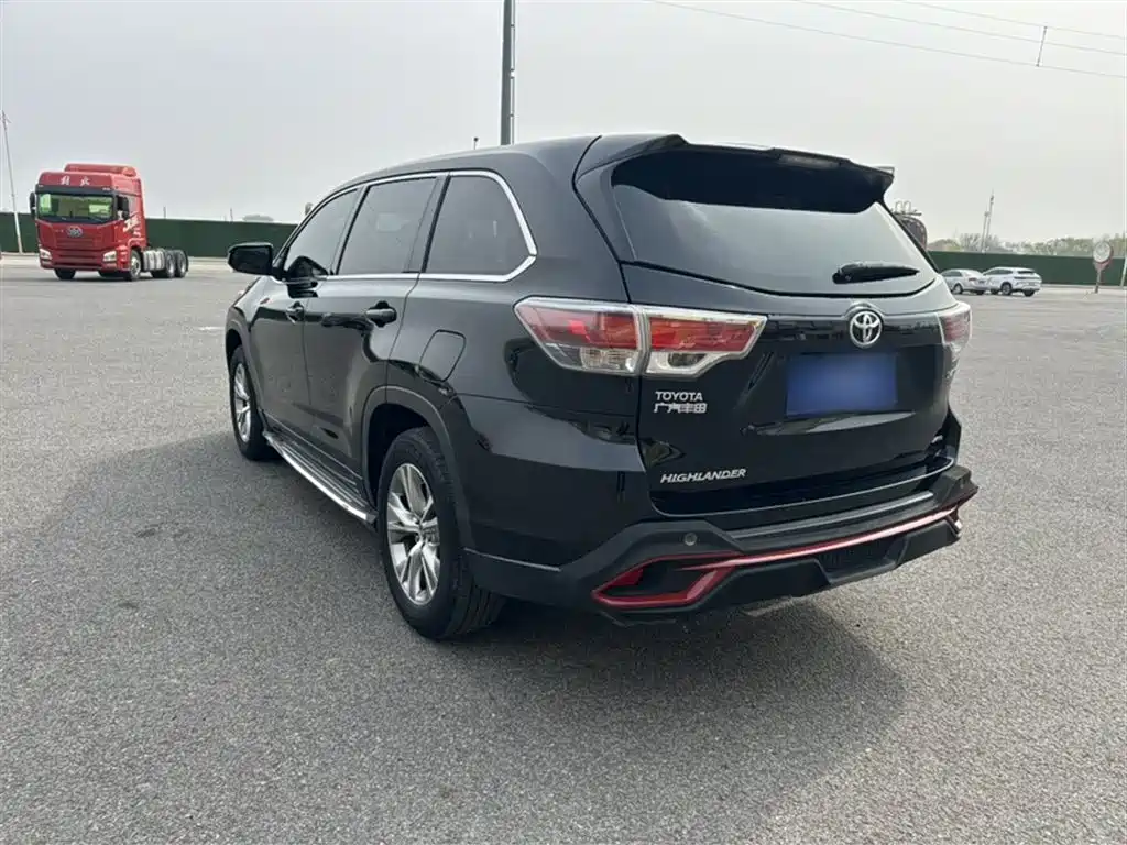 Toyota Highlander 2016 — фото 11
