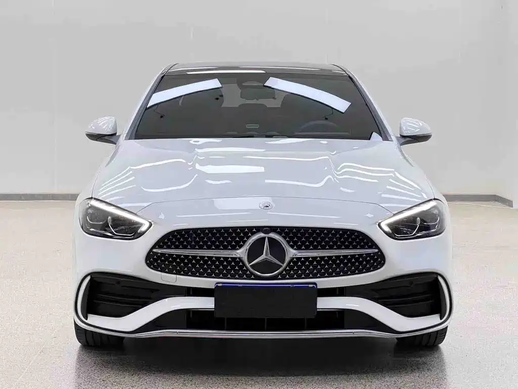 Mercedes-Benz C-Class 2024 — фото 2