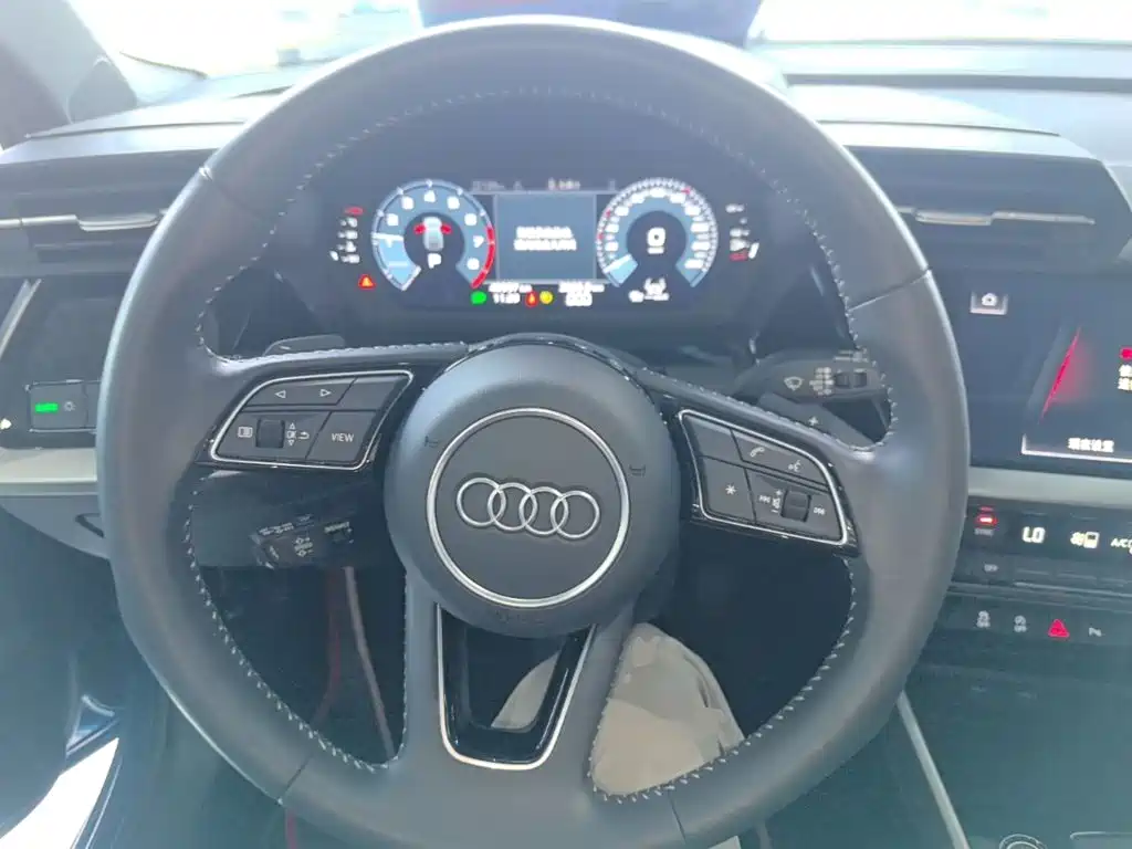 Audi A3 2022 — фото 11