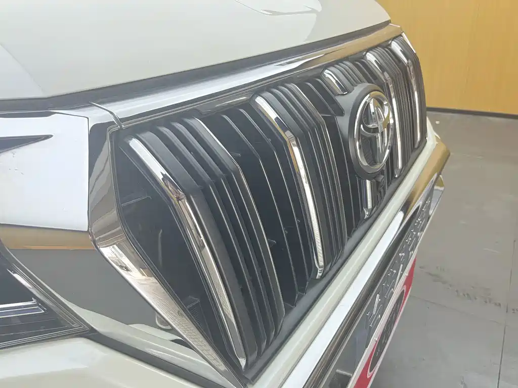 Toyota Prado 2018 — фото 12
