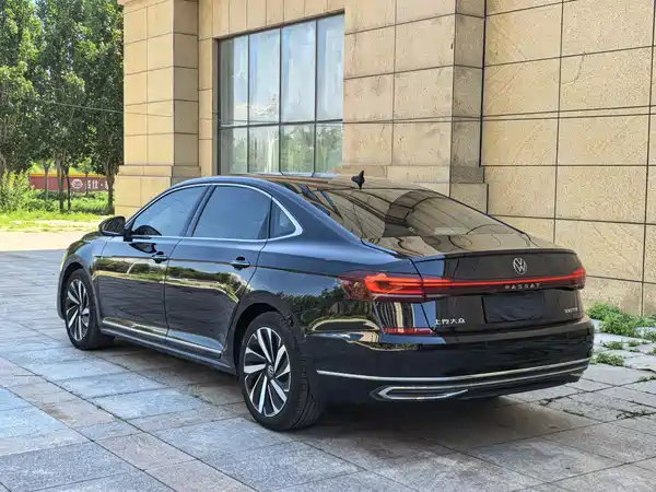Volkswagen Passat 2022