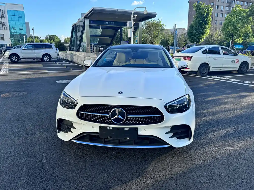 Mercedes-Benz E-Class 2023 — фото 2